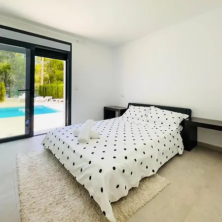 Lujo Playa Piscina Jardin Barbacoa Ideal Familias Y Grupos Κάλπε