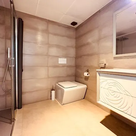 Lujo Playa Piscina Jardin Barbacoa Ideal Familias Y Grupos Κάλπε